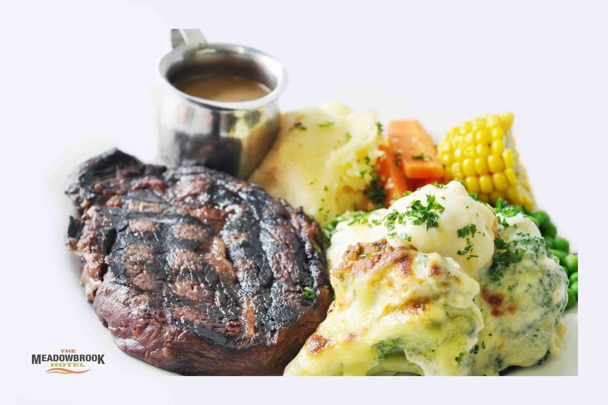 Meadowbrook Hotel Brisbane Loganlea Ngoại thất bức ảnh